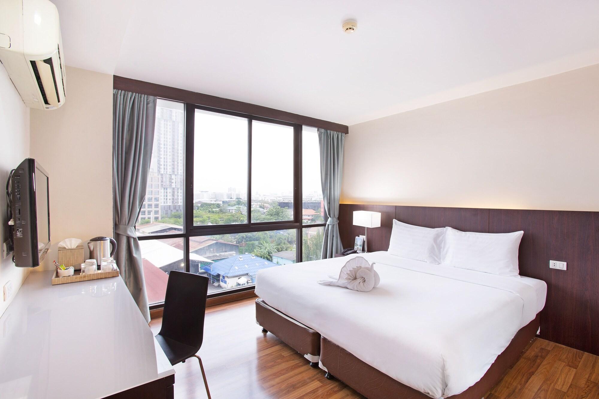 Mida Hotel Ngamwongwan - SHA Certified Nonthaburi Buitenkant foto