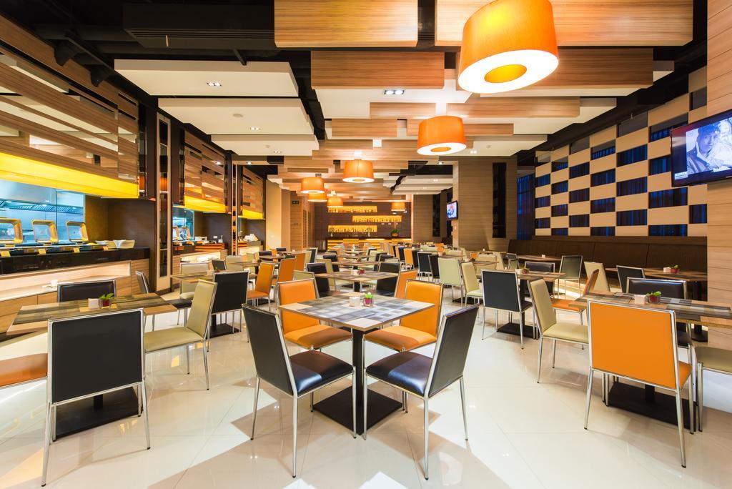 Mida Hotel Ngamwongwan - SHA Certified Nonthaburi Buitenkant foto
