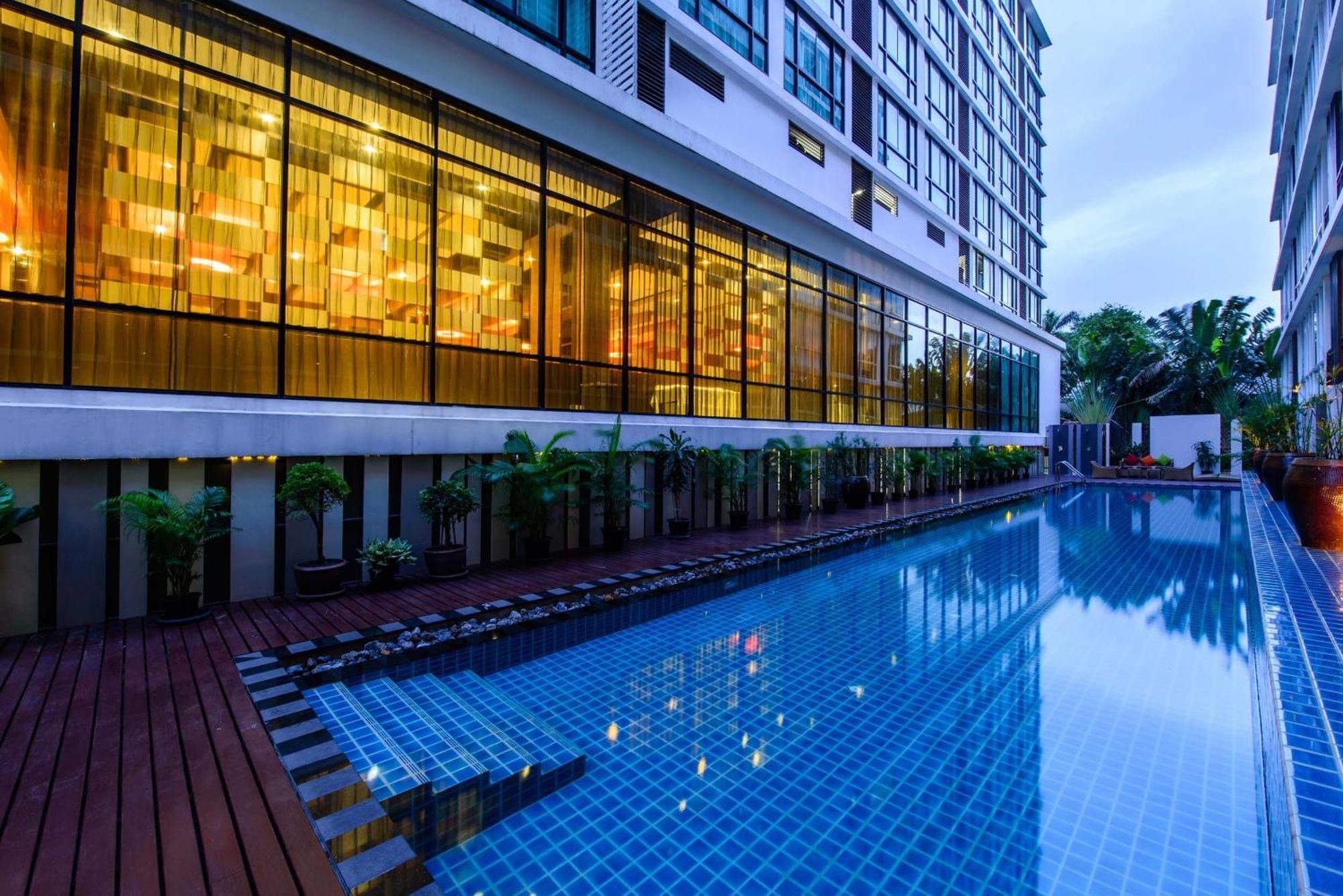 Mida Hotel Ngamwongwan - SHA Certified Nonthaburi Buitenkant foto